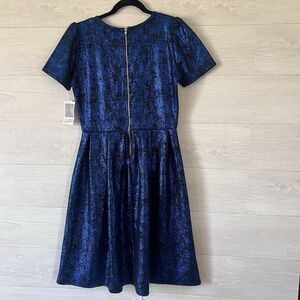 LuLaRoe NWT Women’s Dress Size Large Amelia Shiny Elegant Blue